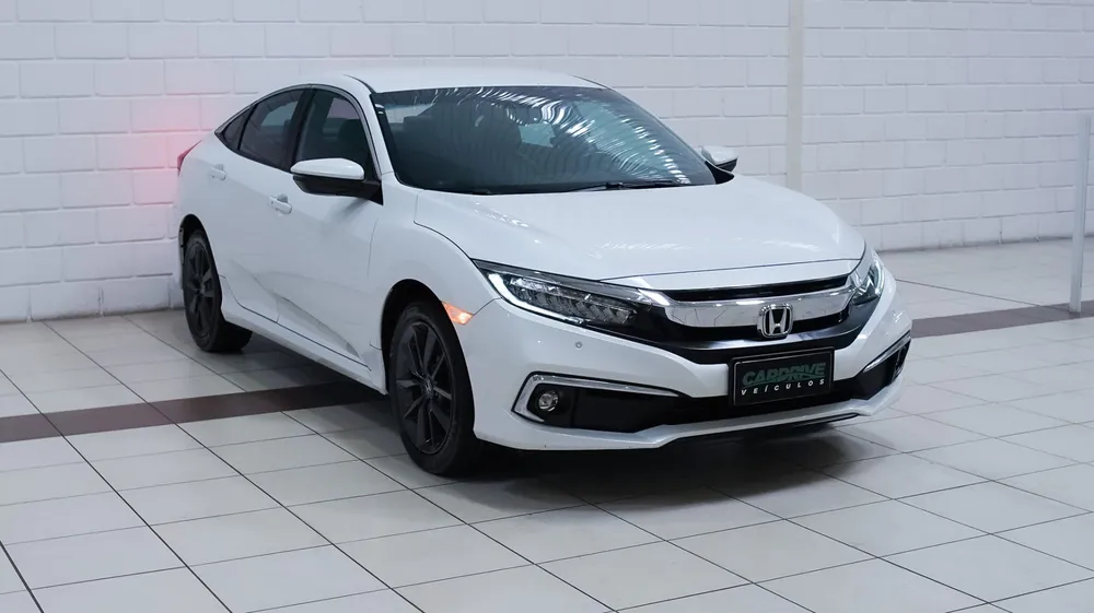 Honda Civic 2021 branco, vista dianteira