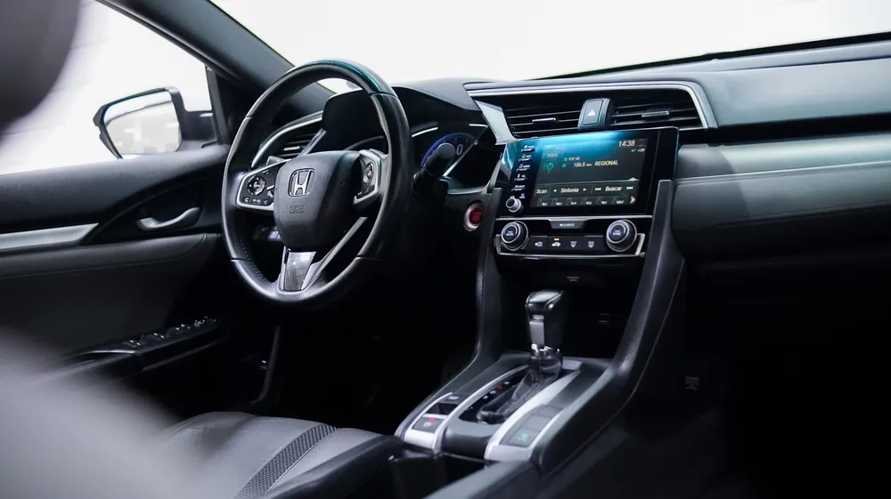 Painel e volante do Honda Civic