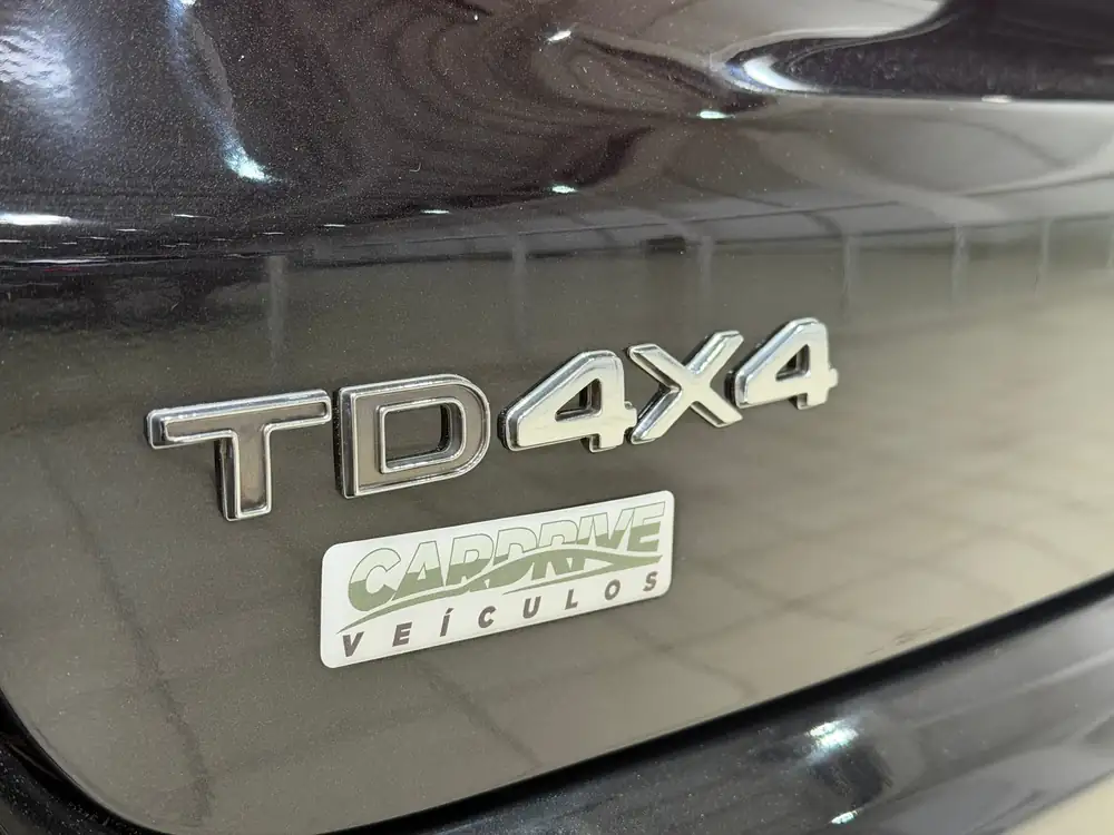 Emblema TD 4x4 do Jeep Compass