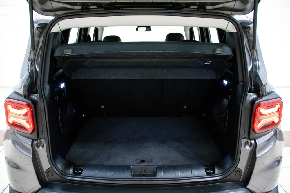 Porta-malas do Jeep Renegade